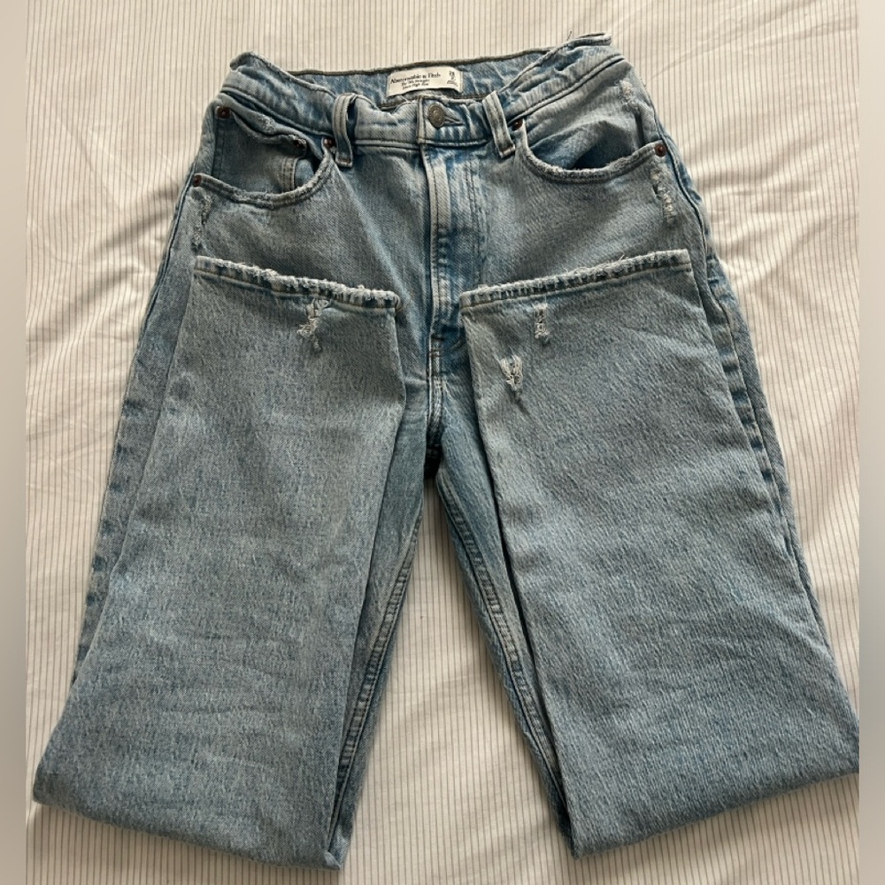 Abercrombie and fitch 90’s straight ultra high rise jeans